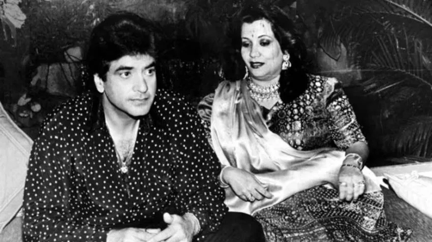 bollywood-celebrities-married-to-their-fans