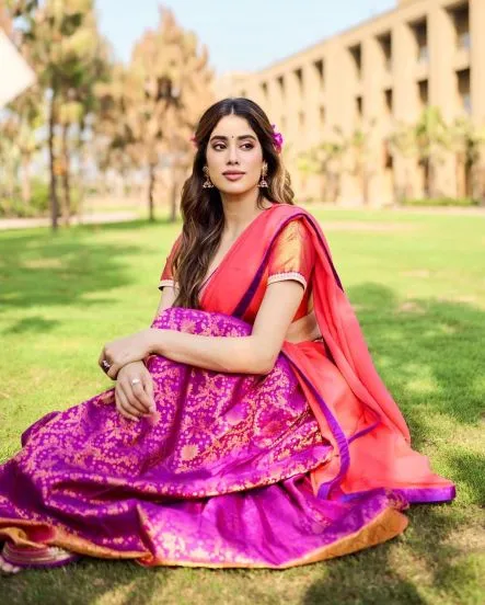 Janhvi kapoor visited tirumala tirupati on her birthday shared her south indian look photos