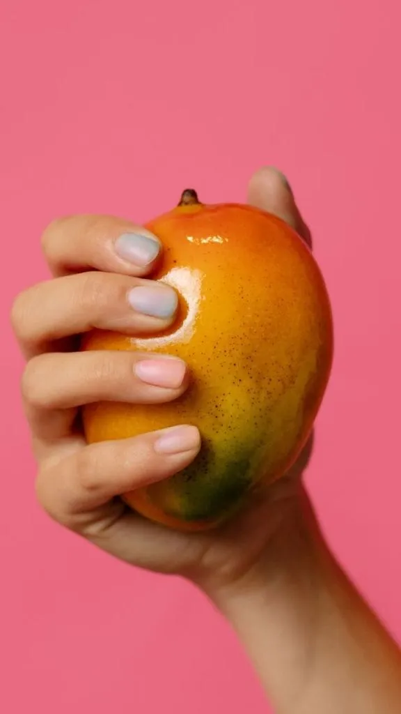 how to identify fresh mango