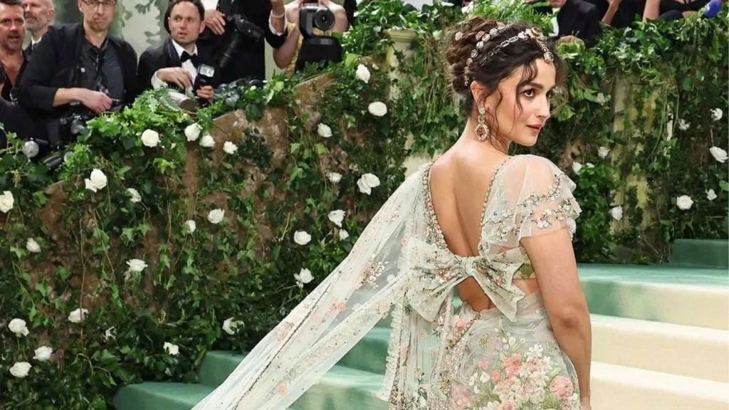 Alia Bhatt Alia Bhatt In Saree | Alia Bhatt Sabyasachi saree | Alia Bhatt Met Gala 2024 | Met Gala 2024
