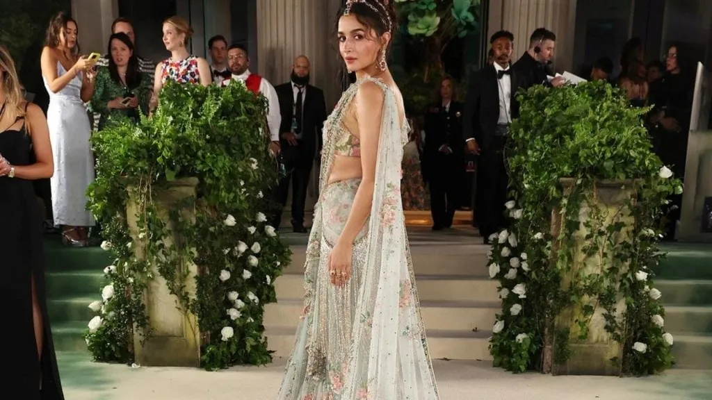 Alia Bhatt Alia Bhatt In Saree | Alia Bhatt Sabyasachi saree | Alia Bhatt Met Gala 2024 | Met Gala 2024