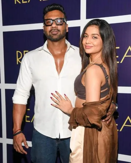 actress-had-to-face-trolling-due-to-their-husband-appearance