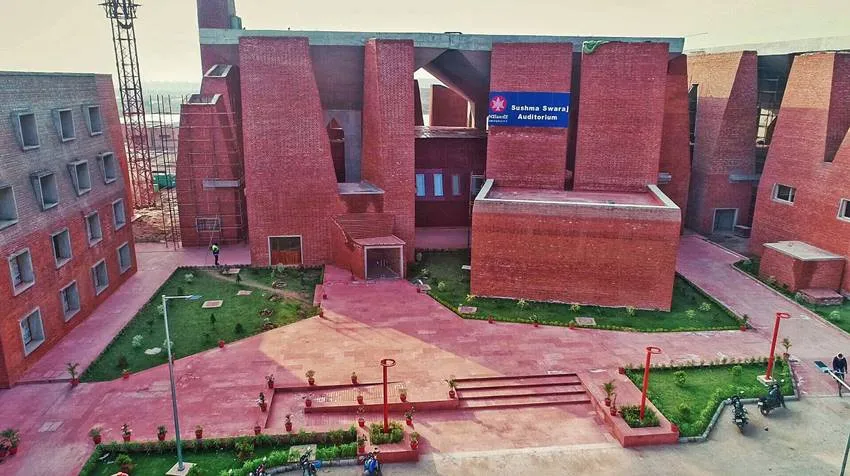 bakhtiar khilji destroyed nalanda university in hindi
