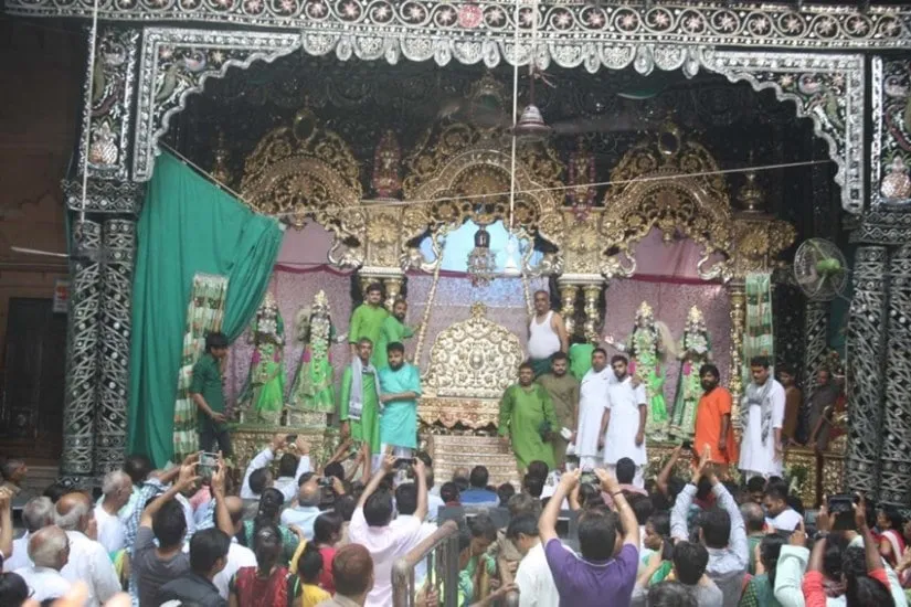 Tradition of Banke Bihari Temple Mathura