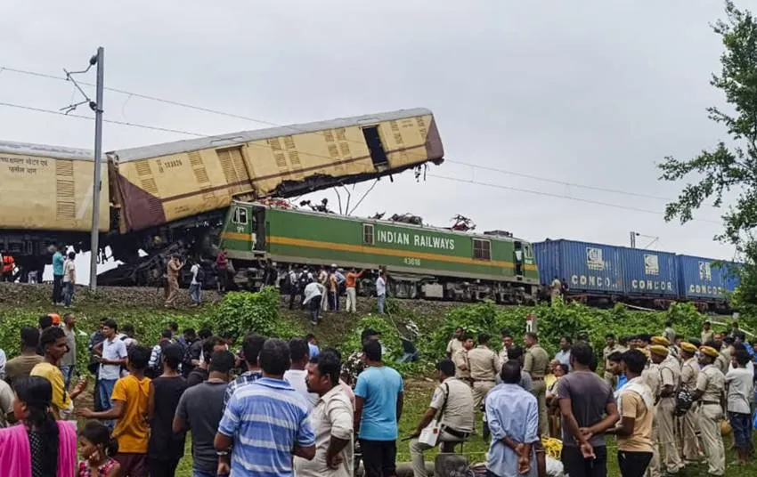 Kanchanjunga Express collision reason