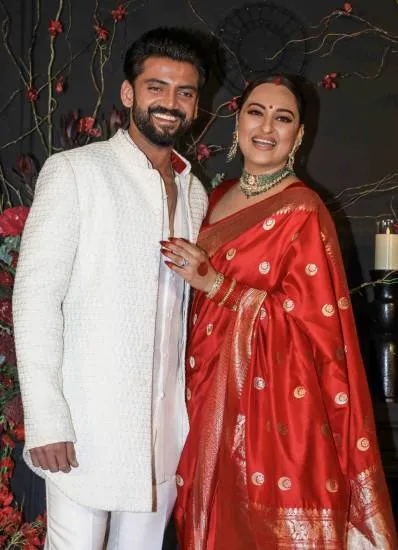 Who is more educated Sonakshi Sinha or Zaheer Iqbal