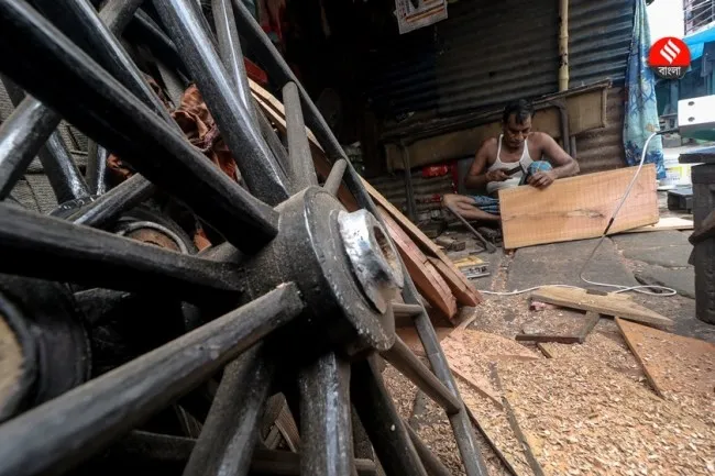 mechanic hand pulled rickshaw