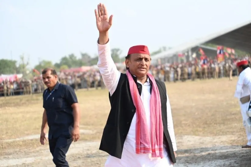 Akhilesh Yadav Education