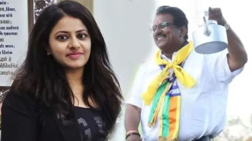Pooja Khedkar IAS Father Name