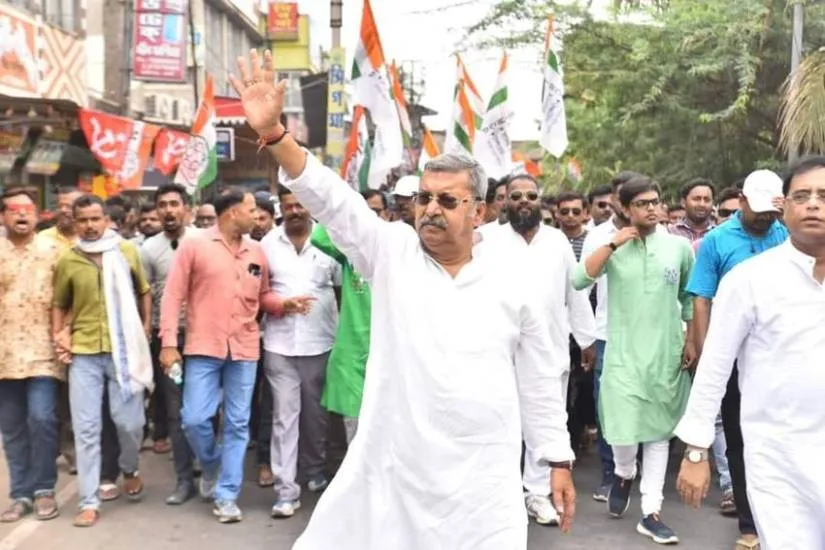 Kalyan Banerjee in Lok Sabha Acting