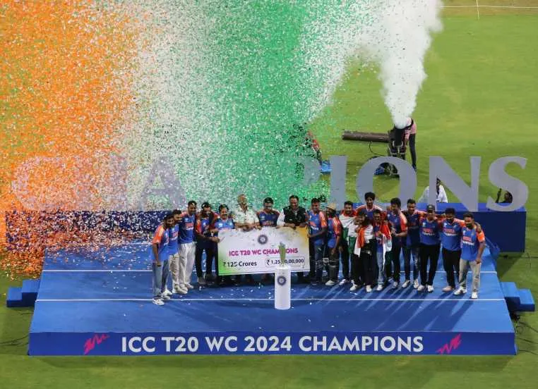 India-T20-World-Cup-2024-Victory-Parade (8)