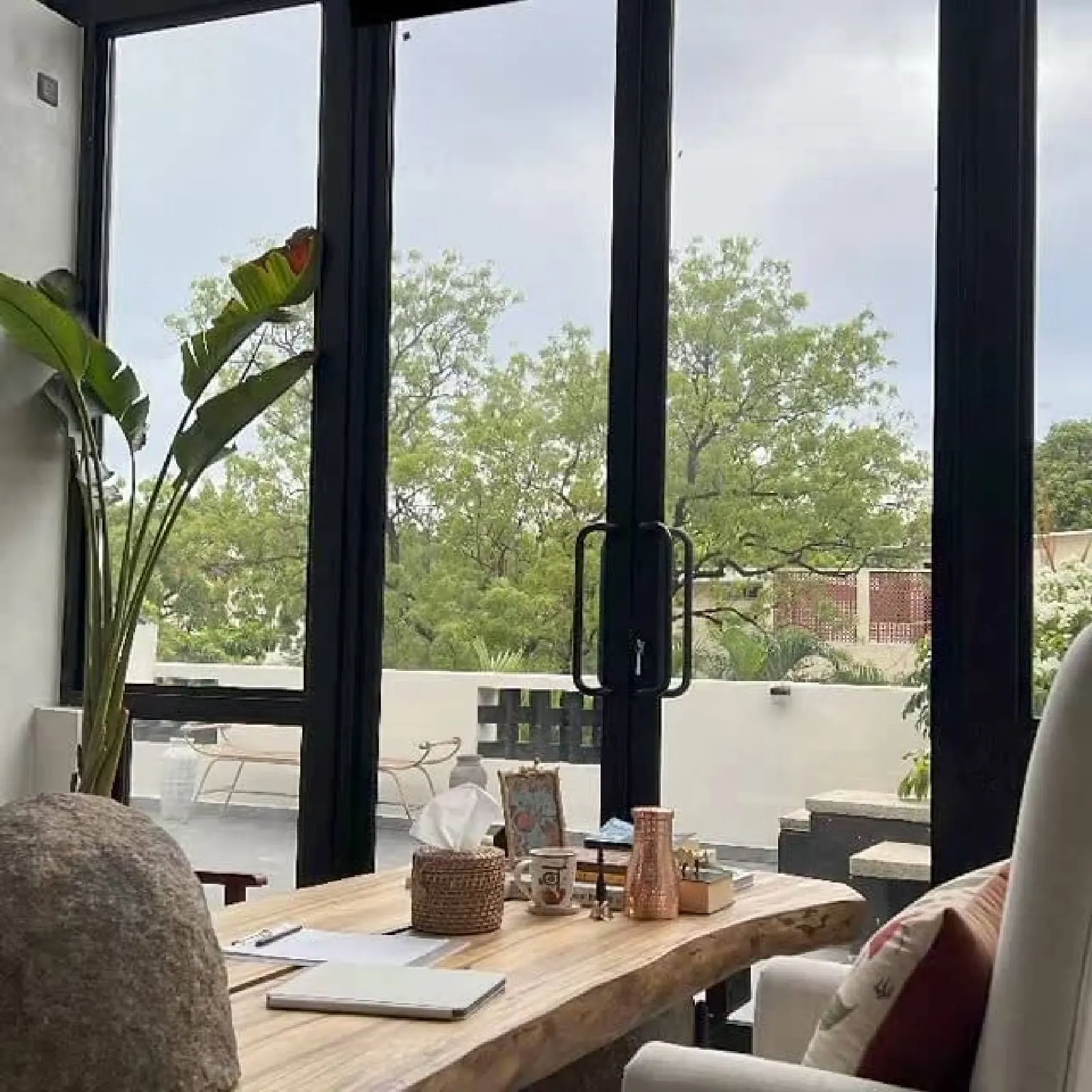 Nayanthara Office Room