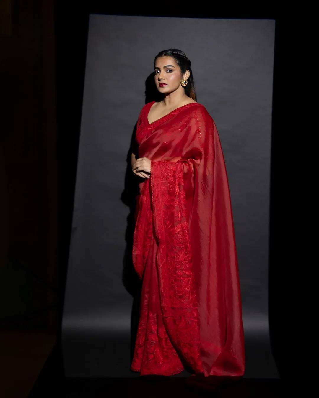 Parvathy Thiruvothu Red Saree