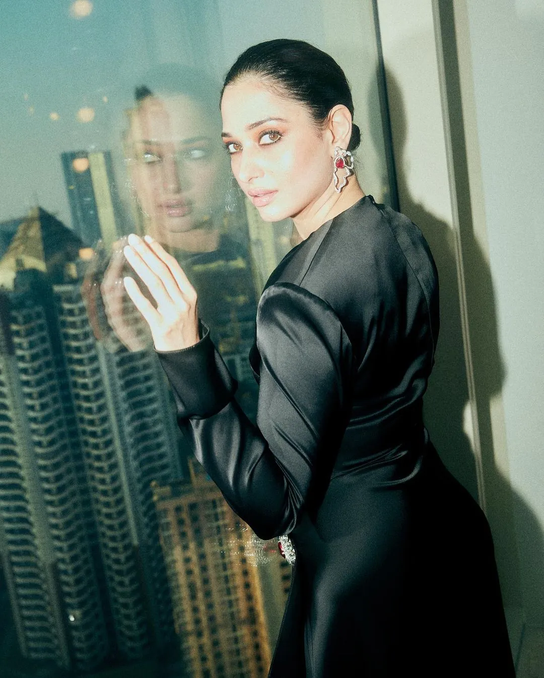 actress