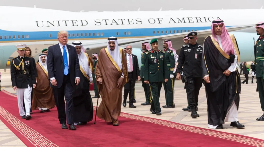 trump and saudi king 