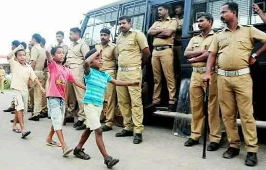 puthuvype, protest, police atrocity, pinarayi vijayan