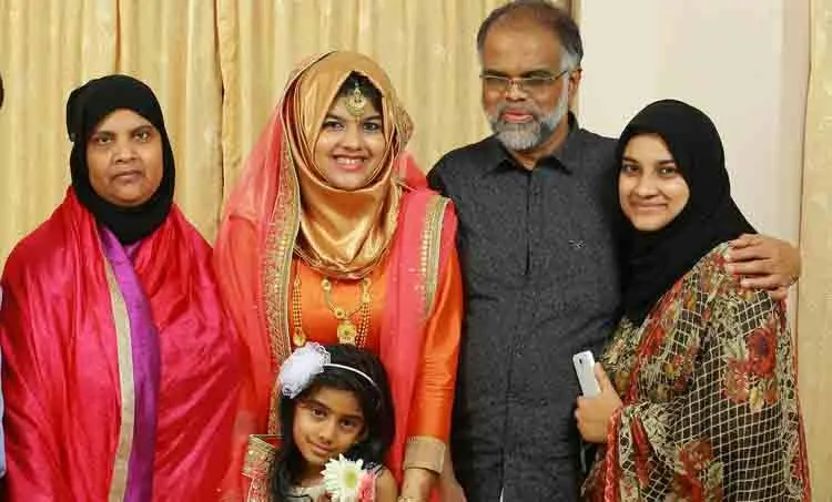 ummer, musafir, gulf news