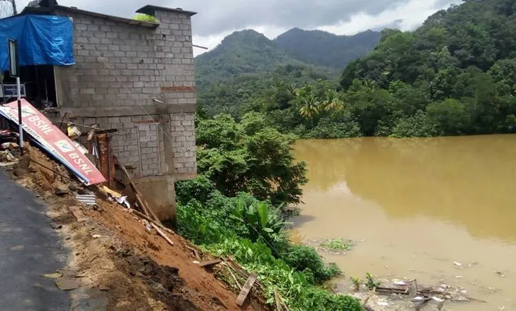 kallarkutti dam, land slide, rain, munnar, 