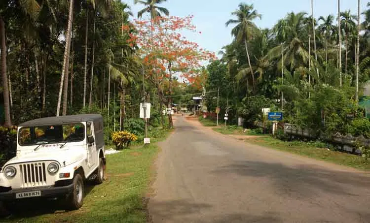 nipah,The main road cutting through the Changaroth panchayat, considered the epic entre of the outbreak.