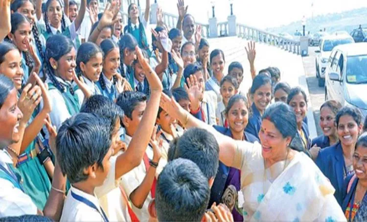 karnataka minister and actress jayamala in sabarimala supreme court judgement