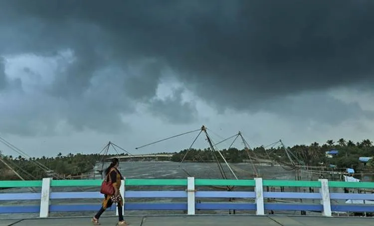 Kerala weather, കാലാവസ്ഥ, Kerala weather report, may 17 weather, കേരളത്തിലെ കാലാവസ്ഥ, weather thiruvananthapuram, കാലാവസ്ഥ തിരുവനന്തപുരം, weather kochi, കാലാവസ്ഥ കൊച്ചി, weather palakkad, കാലാവസ്ഥ പാലക്കാട്, weather kozhikode, കാലാവസ്ഥ കോഴിക്കോട്, weather thrissur, കാലാവസ്ഥ തൃശൂർ, ie malayalam, ഐഇ മലയാളം