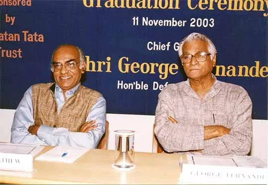 george fernandes, george fernandes death, george fernandes emergency, george fernandes speech, george fernandes jaya jaitley, jaya jaitley, ജോര്‍ജ് മൂന്നാമന്‍ തീവണ്ടി ഓടിക്കുമ്പോള്‍, ജോര്‍ജ് ഫെര്‍ണാണ്ടസ്, ജയാ ജെറ്റ്ലി, കേരള ന്യൂസ്, കേരള വാര്‍ത്ത, Kerala News, മലയാളം ന്യൂസ്, മലയാളം വാര്‍ത്ത, Malayalam News, Breaking News, പ്രധാന വാര്‍ത്തകള്‍, ഐ ഇ മലയാളം, iemalayalam, indian express malayalam, ഇന്ത്യന്‍ എക്സ്പ്രസ്സ്‌ മലയാളം
