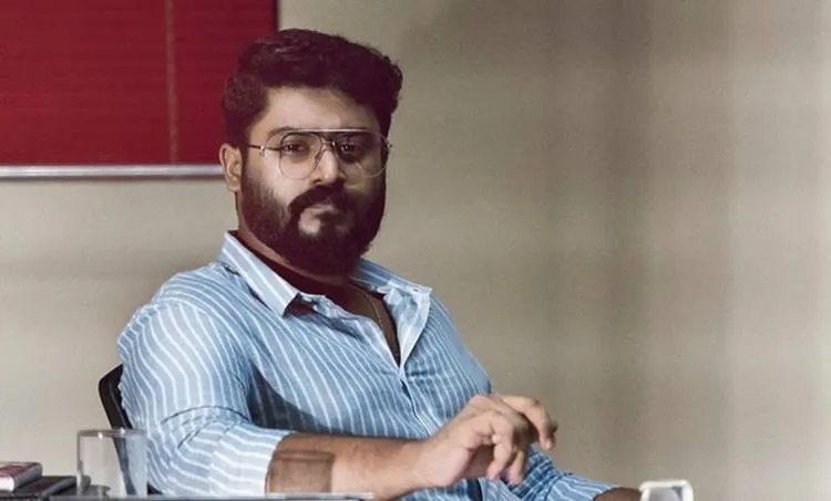 Gokul Suresh, Gokul suresh interview, Gokul Suresh new films, Gokul suresh talk about Suresh gopi, Gokul Suresh Political view, Suresh Gopi, Like Father Like Son, Gokul Suresh Family, Soothrakkaran, ഗോകുൽ സുരേഷ്, Gokul suresh age, ഗോകുൽ സുരേഷ് അഭിമുഖം, സുരേഷ് ഗോപി, Irupathiyonnam noottandu, പുതിയ ചിത്രം, സിനിമ, Entertainment, സിനിമാ വാര്‍ത്ത, ഫിലിം ന്യൂസ്, Film News, കേരള ന്യൂസ്, കേരള വാര്‍ത്ത, Kerala News, മലയാളം ന്യൂസ്, മലയാളം വാര്‍ത്ത, Malayalam News, Breaking News, പ്രധാന വാര്‍ത്തകള്‍, ഐ ഇ മലയാളം, iemalayalam, indian express malayalam, ഇന്ത്യന്‍ എക്സ്പ്രസ്സ്‌ മലയാളം