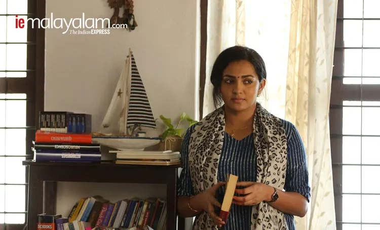 Parvathy, Uyare, parvathy interview, iemalayalam