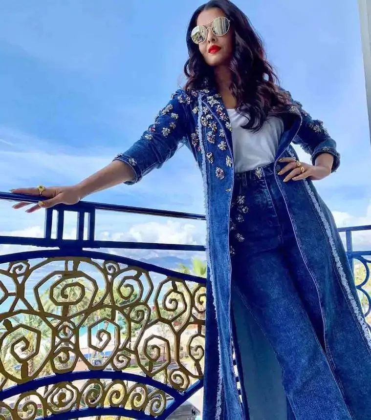 Aishwarya rai, aishwarya rai cannes 2019, ഐശ്വര്യാറായ്, ഐശ്വര്യാറായ് ബച്ചൻ, aishwarya rai cannes 2019 look, aishwarya rai photos cannes 2019, cannes 2019 aishwarya rai, aishwarya rai bachchan, cannes 2019, aishwarya rai photos, aishwarya rai aaradhya, aaradhya aishwarya rai, ഐശ്വര്യാറായ് കാൻ ഫോട്ടോ, ഐശ്വര്യറായ് ചിത്രങ്ങൾ, ഇന്ത്യൻ എക്സ്‌പ്രസ്സ് മലയാളം, Indian Express Malayalam 