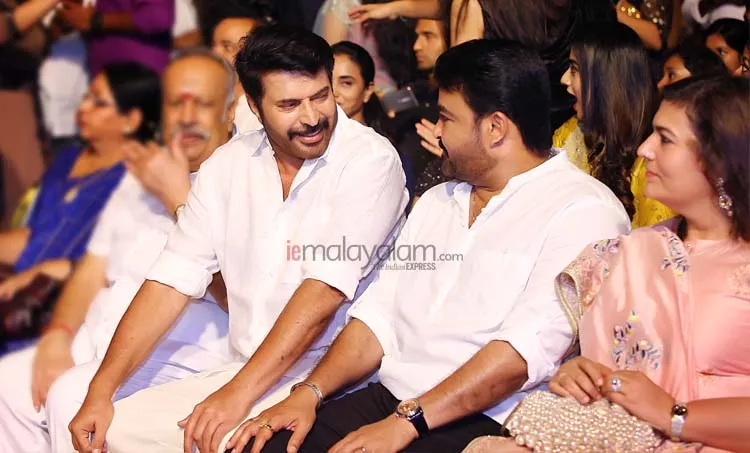 Mohanlal, Mammootty, മോഹൻലാൽ, മമ്മൂട്ടി, Mohanlal Mammootty Photos, മോഹൻലാൽ മമ്മൂട്ടി ചിത്രങ്ങൾ, Mohanlal latest photos, Mammootty latest photos, മോഹൻലാൽ ഏറ്റവും പുതിയ ചിത്രങ്ങൾ, മമ്മൂട്ടി ഏറ്റവും പുതിയ ചിത്രങ്ങൾ