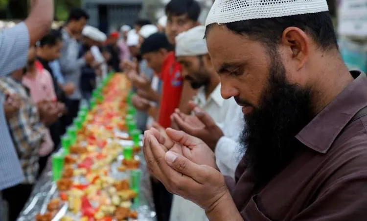 ഇസ്‌ലാമിലെ ഏറ്റവും പ്രധാനപ്പെട്ട നിർബന്ധ കർമമാണ്​ സക്കാത്ത്