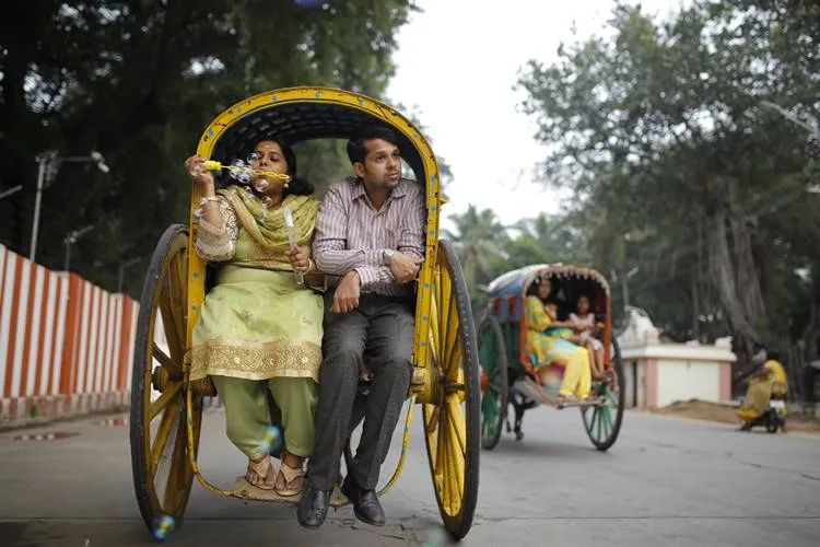 Kakshi Amminippilla, Asif Ali, കക്ഷി​​​ അമ്മിണിപ്പിള്ള, ആസിഫ് അലി, Kakshi Amminippilla release, കക്ഷി അമ്മിണിപ്പിള്ള റിലീസ്, Kakshi Amminippilla video song, Kakshi Amminippilla song, Asif Ali song, Asif Ali latest film, Asif ali new release, Indian Express Malayalam, ഇന്ത്യൻ എക്സ്‌പ്രസ്സ് മലയാളം