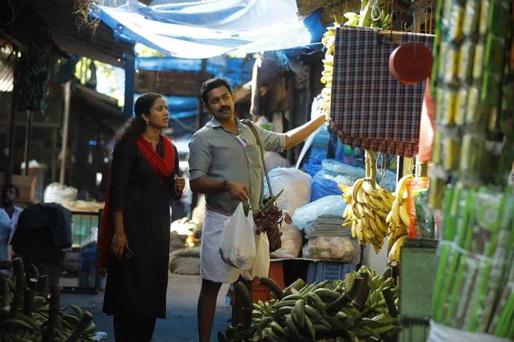 Kakshi Amminippilla, Asif Ali, കക്ഷി​​​ അമ്മിണിപ്പിള്ള, ആസിഫ് അലി, Kakshi Amminippilla release, കക്ഷി അമ്മിണിപ്പിള്ള റിലീസ്, Kakshi Amminippilla video song, Kakshi Amminippilla song, Asif Ali song, Asif Ali latest film, Asif ali new release, Indian Express Malayalam, ഇന്ത്യൻ എക്സ്‌പ്രസ്സ് മലയാളം