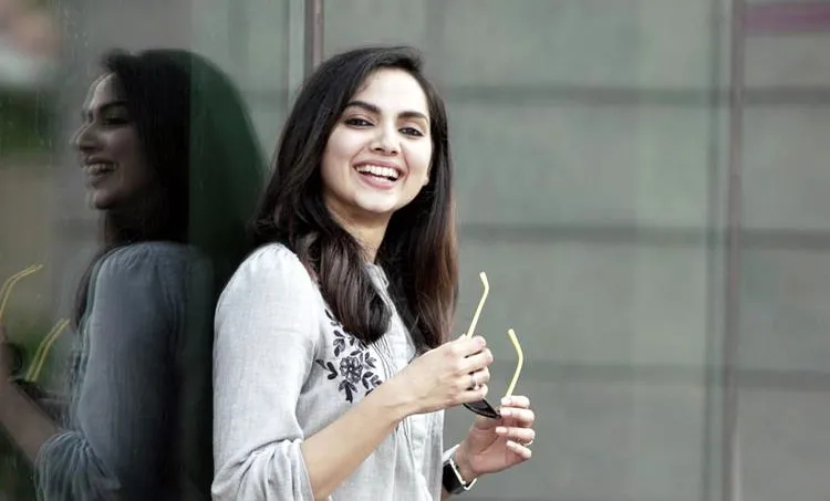 samvritha sunil, ie malayalam