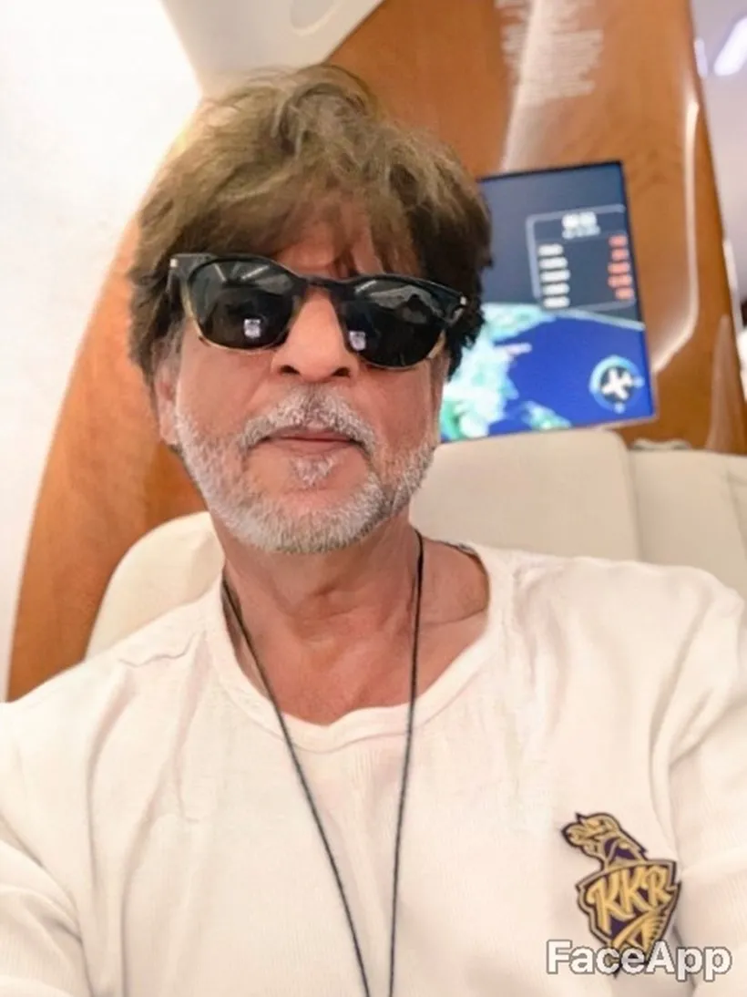 faceapp, ഫേസ് ആപ്പ്, old person filter, faceapp celebrities, bollywood faceapp, alia bhatt, ranveer singh, kareena kapoor, shah rukh khan, salman khan, akshay kumar, deepika padukone, disha patani, aishwarya rai, face app, faceapp challenge, ആലിയ ഭട്ട്, കരീന കപൂർ, ഷാരൂഖ് ഖാൻ, സൽമാൻ ഖാൻ, ദീപിക പദുകോൺ, ഐശ്വര്യറായ്, Indian express Malayalam, ഇന്ത്യൻ എക്സ്‌പ്രസ്സ് മലയാളം