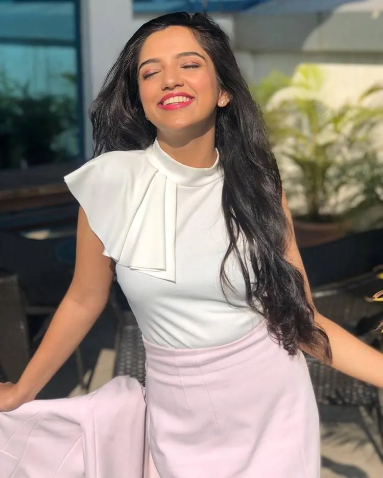 ahsaas channa, അഹ്സാസ് ചന്ന, shah rukh khan son kabhi alvida naa kehna,  ഷാരൂഖ് ഖാൻ, കഭി അൽവിദാ നാ കഹ്ന, kabhi alvida naa kehna shah rukh khan son, ahsaas channa movies, who is ahsaas channa, ahsaas channa photos, ahsaas channa kota factory, ahsaas channa vaastu shastra, ahsaas channa tv shows, ahsaas channa movies