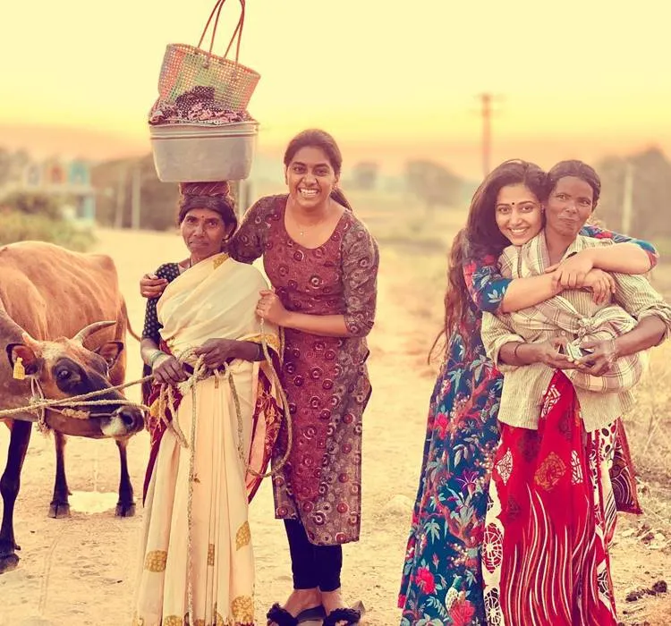 Friendship Day 2019, Anu Sithara, അനു സിതാര, Nimisha Sajayan, നിമിഷ സജയൻ, സൗഹൃദ ദിനം, ​Indian express Malayalam, ഇന്ത്യൻ എക്സ്‌പ്രസ് മലയാളം, Anu sithara photos, Nimisha Sajayan photos