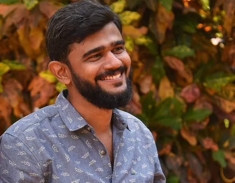 onam, ഓണം, Onam release, ഓണം റിലീസ് സിനിമകൾ, ഇട്ടിമാണി, ഇട്ടിമാണി മെയ്ഡ് ഇൻ ചൈന, ഇട്ടിമാണി മെയ്ഡ് ഇൻ ചൈന റിലീസ്, ഇട്ടിമാണി റിലീസ്, ittymaani made in china release, Ittymani release, Mohanlal, മോഹൻലാൽ, മോഹൻലാൽ ഇട്ടിമാണി, Mohanlal Ittymani, Brother's Day, Brothers day release, brothers day, ബ്രദേഴ്സ് ഡേ, ബ്രദേഴ്സ് ഡേ റിലീസ്, Prithviraj, പൃഥ്വിരാജ്, Prithviraj Brothers Day, പൃഥ്വിരാജ് ബ്രദേഴ്സ് ഡേ, ലവ് ആക്ഷൻ ഡ്രാമ, Love Action Drama, ലവ് ആക്ഷൻ ഡ്രാമ റിലീസ്, Love Action Drama release, നയൻതാര, നിവിൻ പോളി, Nayanthara, Nivin Pauly, Nayanthara Love Action Drama photos, Finals, Finals film, Finals release, ഫൈനൽസ്, ഫൈനൽസ് റിലീസ്, Rajisha Vijayan, രജിഷ വിജയൻ, onam holiday, ഓണം അവധി, onam govt holiday, ഓണം സർക്കാർ ഓഫിസുകൾ അവധി, onam school holiday, Kerala Rains, Flood, ഓണപ്പാട്ടുകൾ, Onapattukal, Onam songs, Chief Minister, Distress Relief Fund, ie malayalam, ഐഇ മലയാളം