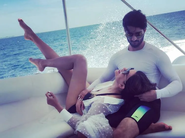 Sushmita Sen, Rohman Shawl, ie malayalam