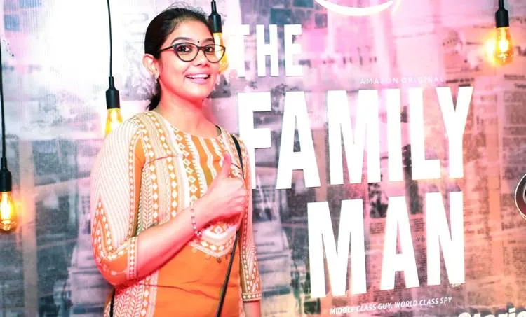 The Family Man, The Family Man streaming, ദ ഫാമിലി മാൻ, Manoj Bajpayee, മനോജ് ബാജ്‌പേയ്, ആമസോൺ ഒർജിനൽ, Amazon Original, Amazon Prime, ആമസോൺ പ്രൈം, നീരജ് മാധവ്, Neeraj Madhav, Priyamani, പ്രിയാമണി, Dinesh Nair, ദിനേശ് നായർ, ടൊവിനോ തോമസ്, ലാൽ ജോസ്, രമേഷ് പിഷാരടി, Tovino Thomas, Lal Jose, Ramesh Pisharodi