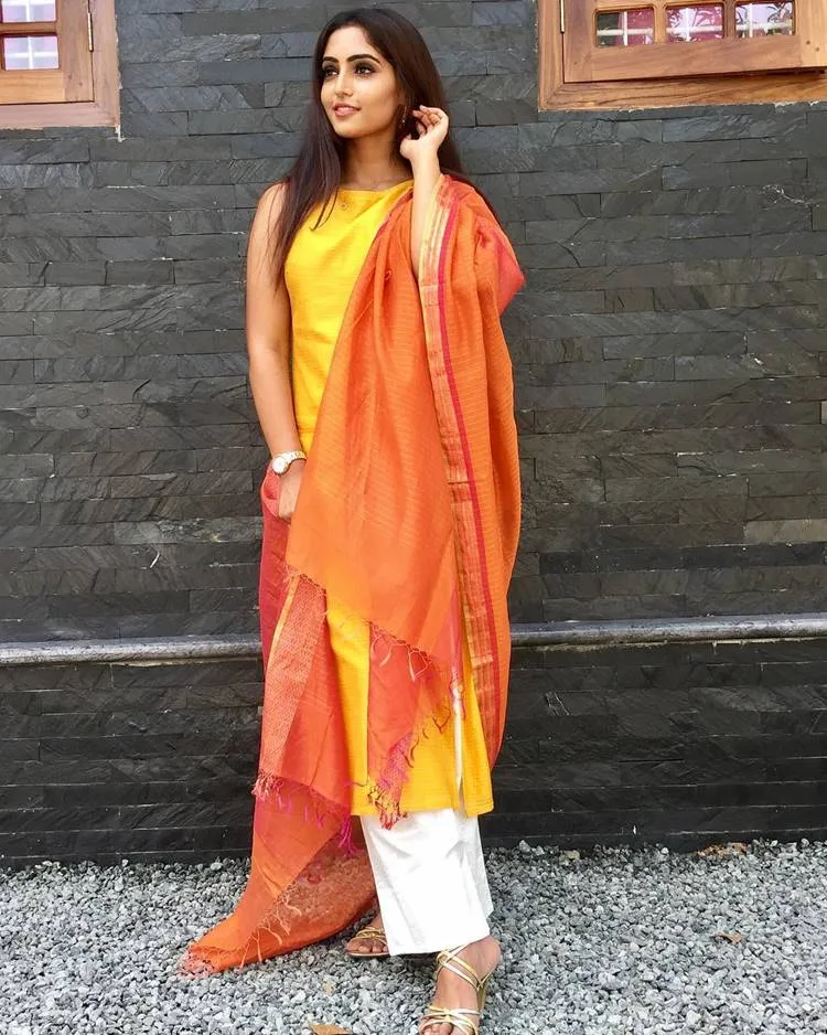 reba monica john, ie malayalam