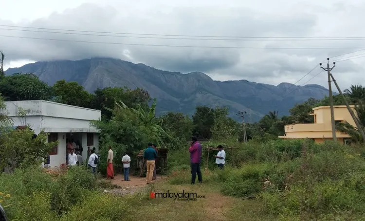 Walayar Rape Case, വാളയാർ പീഡനക്കേസ്, Justice in Walayar, വാളയാറിൽ നീതി വേണം, രഹസ്യമൊഴി, വാളയാർ പെൺകുട്ടികളുടെ അമ്മ, IE Malayalam, ഐഇ മലയാളം