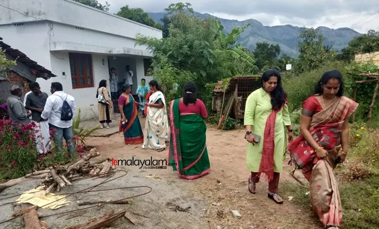 Walayar Rape Case, വാളയാർ പീഡനക്കേസ്, Justice in Walayar, വാളയാറിൽ നീതി വേണം, രഹസ്യമൊഴി, വാളയാർ പെൺകുട്ടികളുടെ അമ്മ, IE Malayalam, ഐഇ മലയാളം