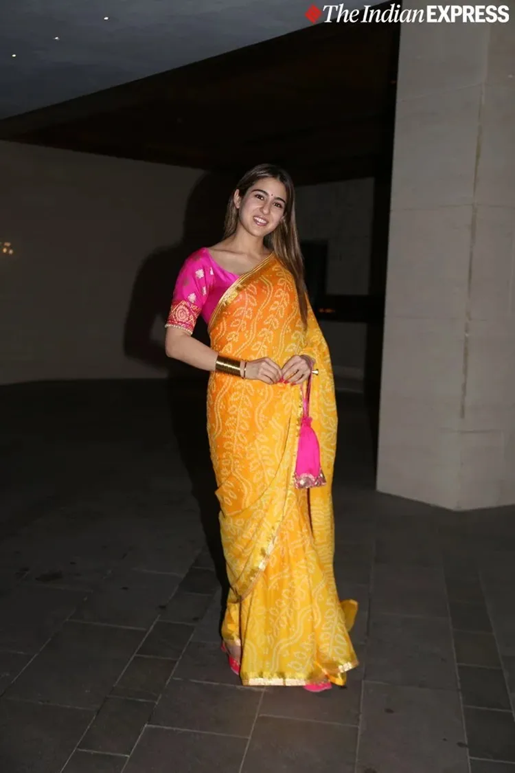 priyanka chopra, nick jonas, priyanka chopra diwali, priyanka chopra diwali photos, priyanka chopra nick jonas, priyanka nick, priyanka nick diwali, diwali 2019, diwali wishes, diwali photos, പ്രിയങ്ക ചോപ്ര, നിക്ക് ജോനാസ്, താപ്സി പാന്നു, സാറാ അലി​ഖാൻ, ഷാഹിദ് കപൂർ, bollywood diwali party photos, shahid kapoor, taapsee pannu, sara ali khan, sara ali khan diwali party photos, bollywood diwali parties, shahid kapoor photos, kriti sanon, varun dhawan, arjun kapoor, arjun kapoor malaika arora, jackky bhagnani diwali party photos, taapsee pannu photos