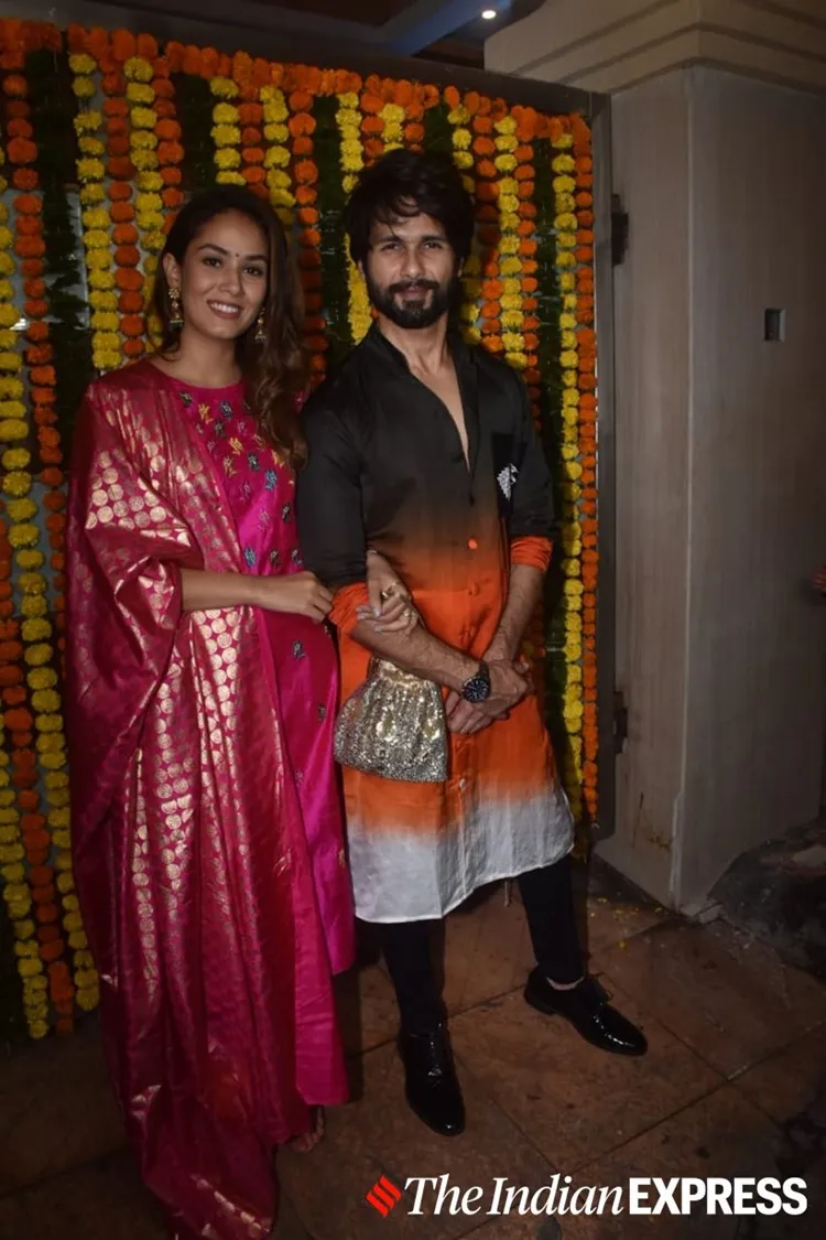 Kajol, rani mukherji, Salman khan, കാജോൾ, റാണി മുഖർജി, സൽമാൻ ഖാൻ, പ്രീതി സിൻഹ, Sara Ali khan, Soha Ali khan, shahid kapoor photos, taapsee pannu photos, celeb fashion, preity zinta photos, lifestyle, fashion,diwali, diwali photos