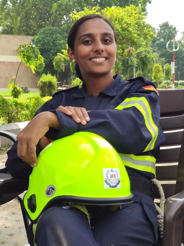 Chennai news, രമ്യ ശ്രീകാന്തൻ, ഫയർ ഫൈറ്റർ, Chennai city news, Remya Sreekantan, Chennai Airport Firefighter, Chennai Firefighter, Chennai Woman Firefighter, Woman Firefighter, Woman Airport Firefighter, Chennai Airport Woman Firefighter, Airport Fire Service, Chennai Airport Fire Service, Chennai Airport, Chennai International Airport, Airports Authority of India, Chennai News, Indian Express Malayalam, IE Malayalam, ഇന്ത്യൻ എക്സ്പ്രസ് മലയാളം, ഐ ഇ മലയാളം