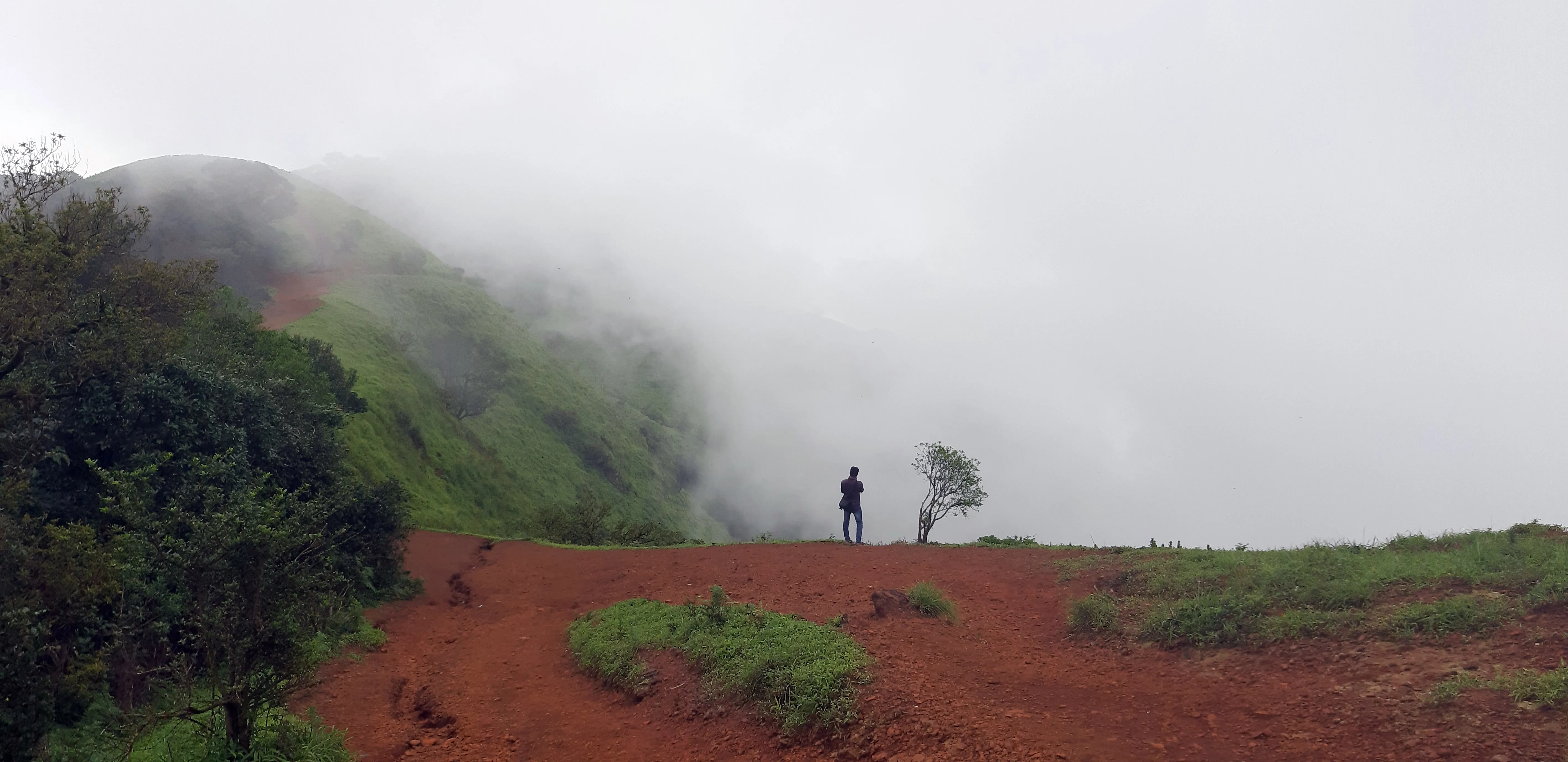 Kudajadri trip, Kudajadri travel, Kodachadri trip, Kodachadri travel, കുടജാദ്രി, കുടജാദ്രി യാത്ര, കുടജാദ്രി ട്രാവലോഗ്, കുടജാദ്രി യാത്രാവിവരണം, Kollur travel, Kollur Mookambika, Souparnika, Souparnika river, Chithramoola, Sarvanjapeedam, കൊല്ലൂർ മൂകാംബിക, ചിത്രമൂല, സർവ്വഞ്ജ പീഠം, സൗപർണിക, Kollur hotels, Mookambika route, Mookambika hotels, Mookambika bus