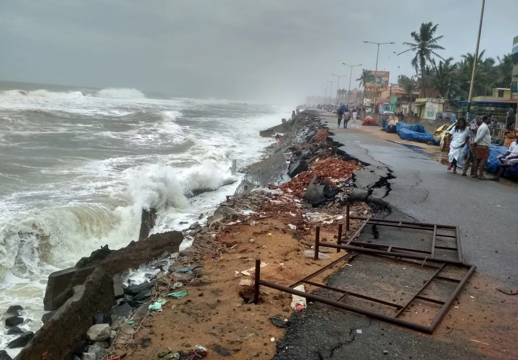 CRZ, സിആർസെഡ്, Coastal Regulation Zone, തീരദേശ നിയന്ത്രണ മേഖല, CRZ violation, തീരദേശനിയമ ലംഘനം, Charles George, ചാള്‍സ് ജോര്‍ജ്, People's commission, ജനകീയ കമ്മിഷന്‍, Public hearing, തെളിവെടുപ്പ്, Kochi, കൊച്ചി, Coastal Zone Management Authority, തീരദേശ മാനേജ്‌മെന്റ് അതോറിറ്റി, Marad Flat, മരട് ഫ്ളാറ്റ്, IE Malayalam, ഐഇ മലയാളം