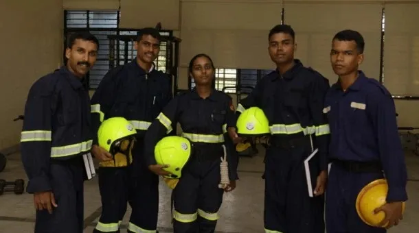 Chennai news, രമ്യ ശ്രീകാന്തൻ, ഫയർ ഫൈറ്റർ, Chennai city news, Remya Sreekantan, Chennai Airport Firefighter, Chennai Firefighter, Chennai Woman Firefighter, Woman Firefighter, Woman Airport Firefighter, Chennai Airport Woman Firefighter, Airport Fire Service, Chennai Airport Fire Service, Chennai Airport, Chennai International Airport, Airports Authority of India, Chennai News, Indian Express Malayalam, IE Malayalam, ഇന്ത്യൻ എക്സ്പ്രസ് മലയാളം, ഐ ഇ മലയാളം