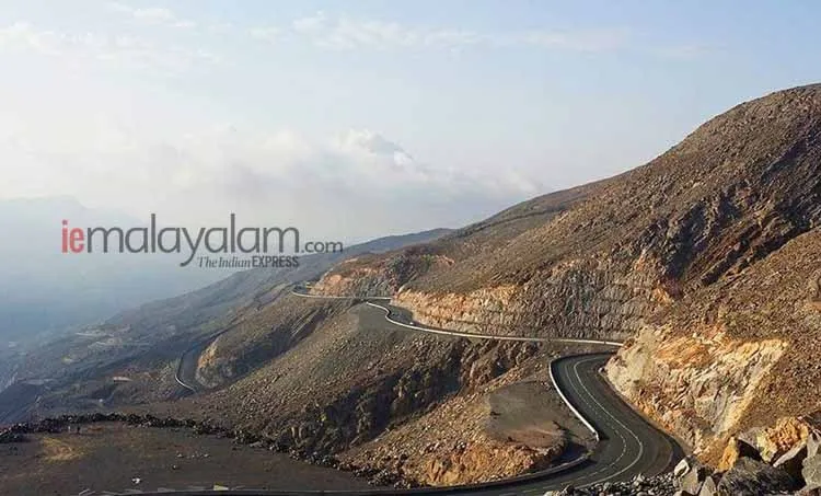 Jebel Jais, ജബല്‍ജൈസ്, Jebel Jais mountains, ജബല്‍ജൈസ് മലനിരകൾ, Ras al Khaimah, റാസല്‍ഖൈമ, UAE, യുഎഇ, Oman, ഒമാൻ, Travelogue, യാത്രാവിവരണം, Gulf news, ഗൾഫ് വാർത്തകൾ, IE Malayalam, ഐഇ മലയാളം